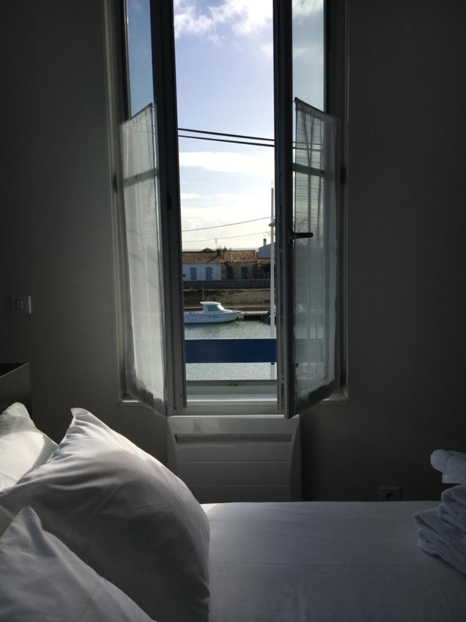 Les Bains Boyardville - Hotel Et Restaurant Exterior photo